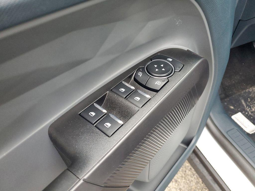 new 2025 Ford Maverick car