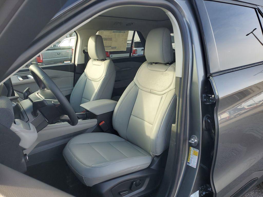 new 2026 Ford Explorer car