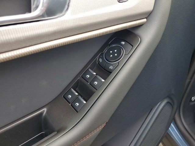 new 2025 Ford Explorer car