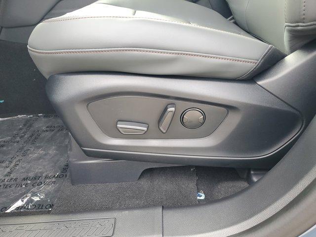 new 2025 Ford Explorer car