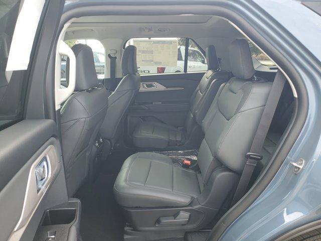 new 2025 Ford Explorer car