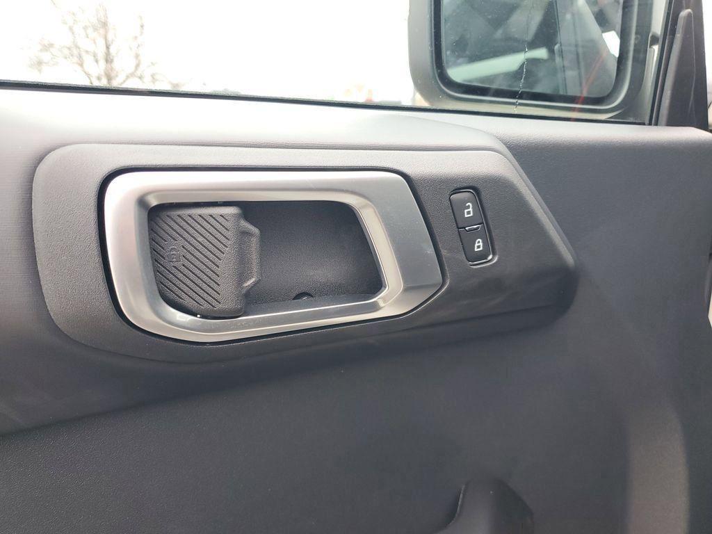 new 2025 Ford Bronco car