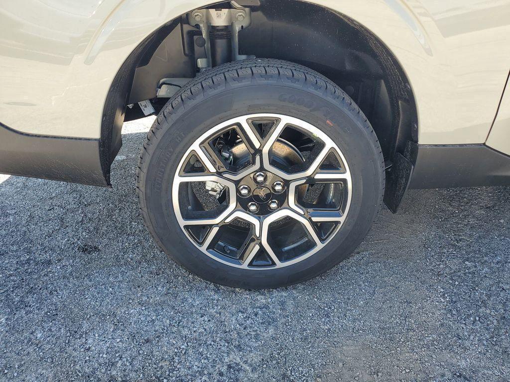 new 2025 Ford Maverick car, priced at $37,268