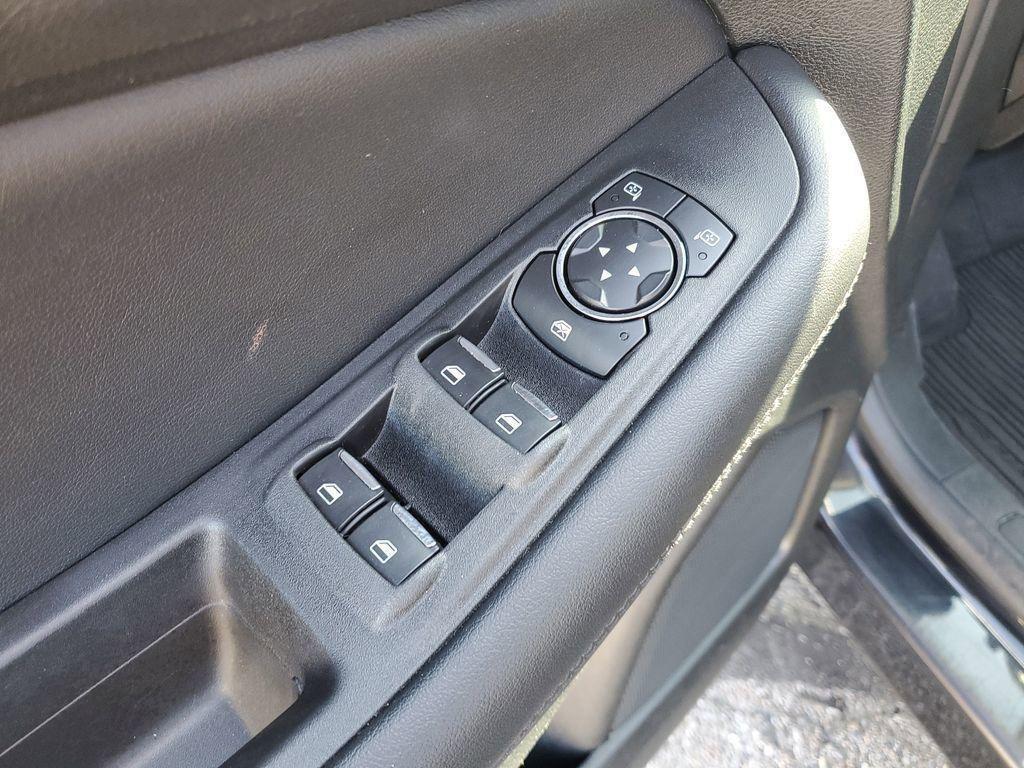 used 2022 Ford Edge car, priced at $17,361