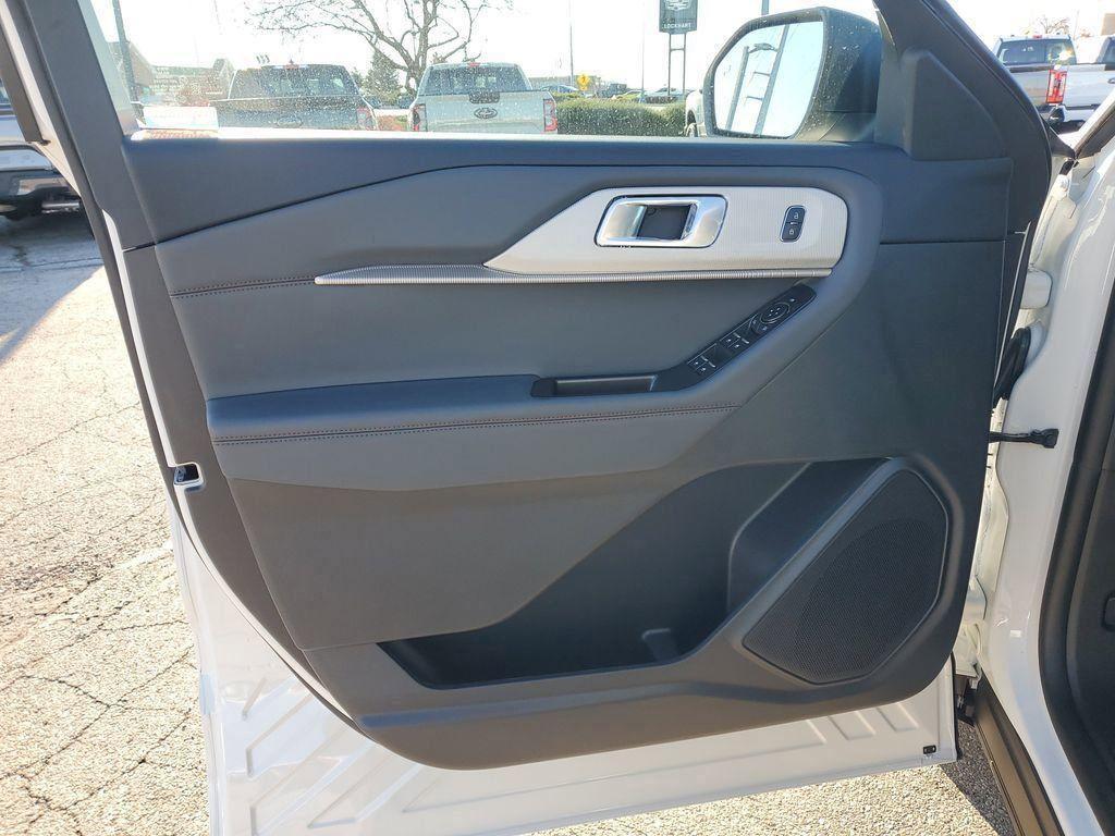 new 2026 Ford Explorer car