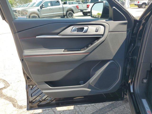 new 2025 Ford Explorer car, priced at $50,285