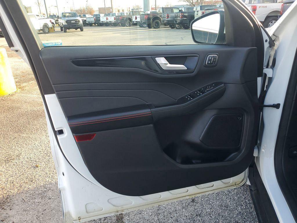 used 2023 Ford Escape car, priced at $25,845