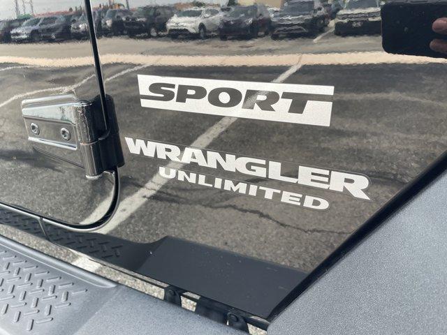 used 2015 Jeep Wrangler Unlimited car, priced at $19,300