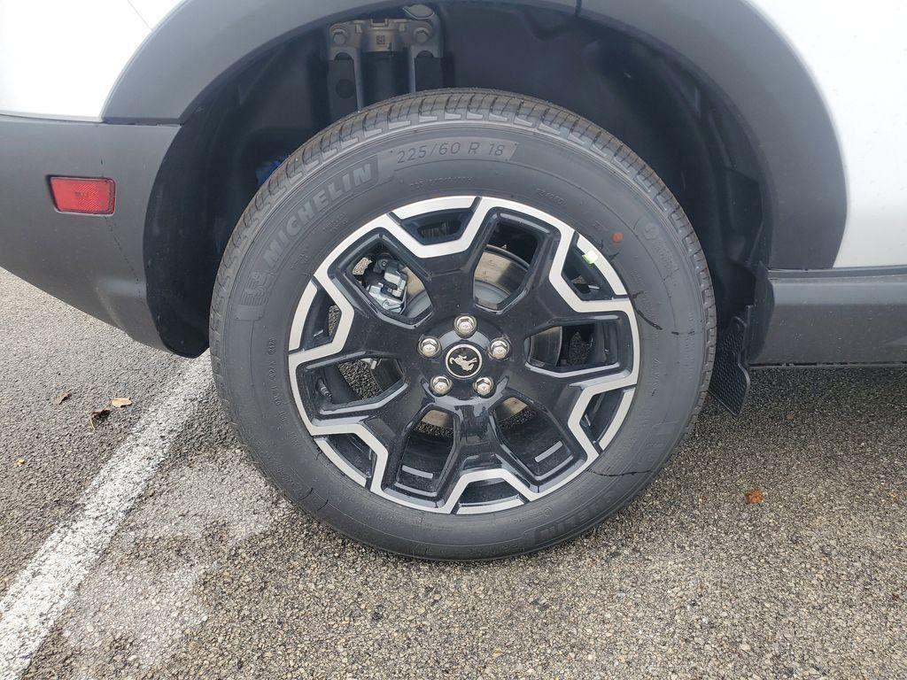 new 2025 Ford Bronco Sport car, priced at $36,838