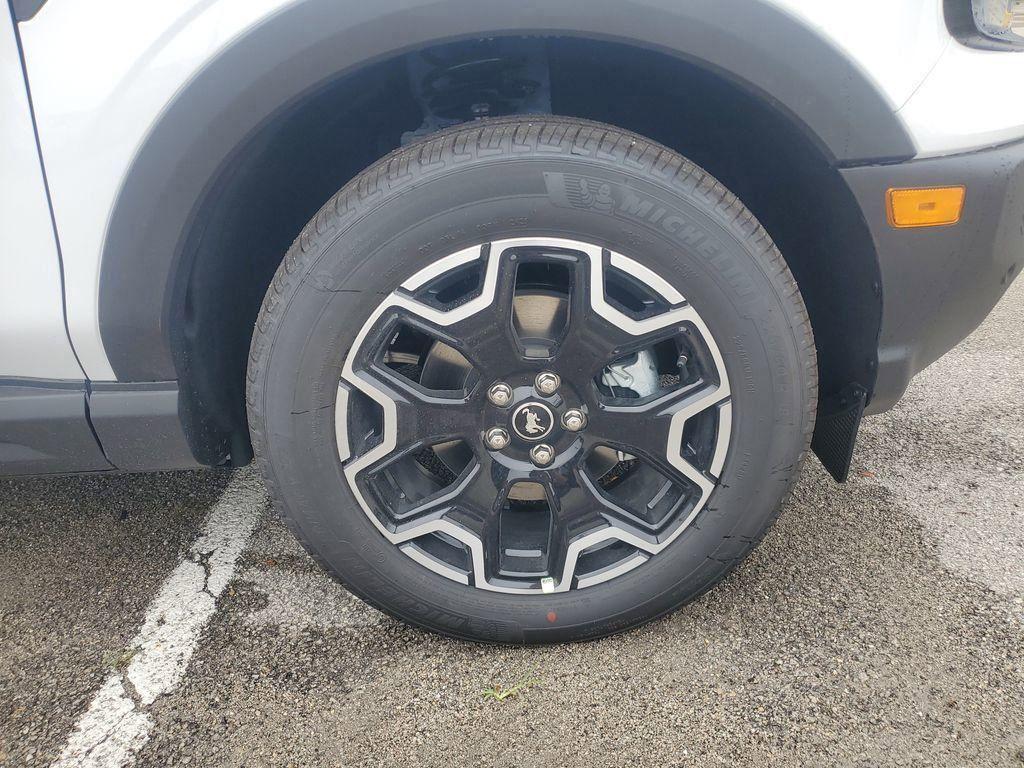 new 2025 Ford Bronco Sport car, priced at $36,838