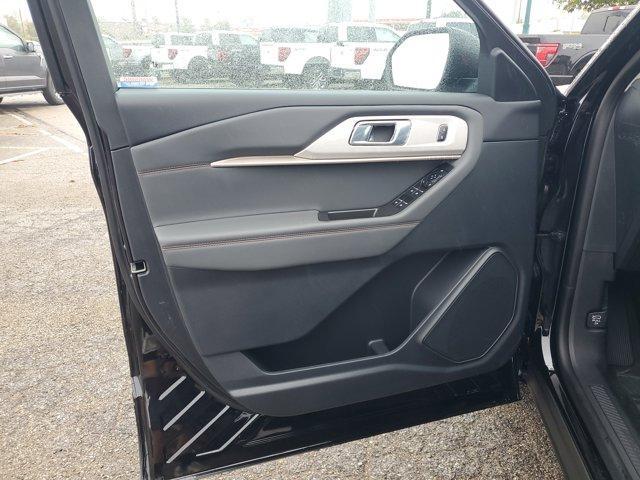 new 2025 Ford Explorer car, priced at $50,555