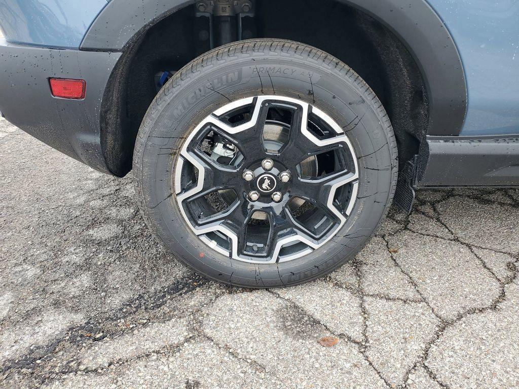 new 2025 Ford Bronco Sport car, priced at $37,315