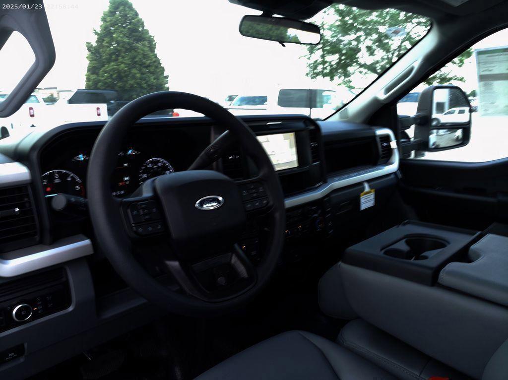 new 2025 Ford F-350 car, priced at $59,485