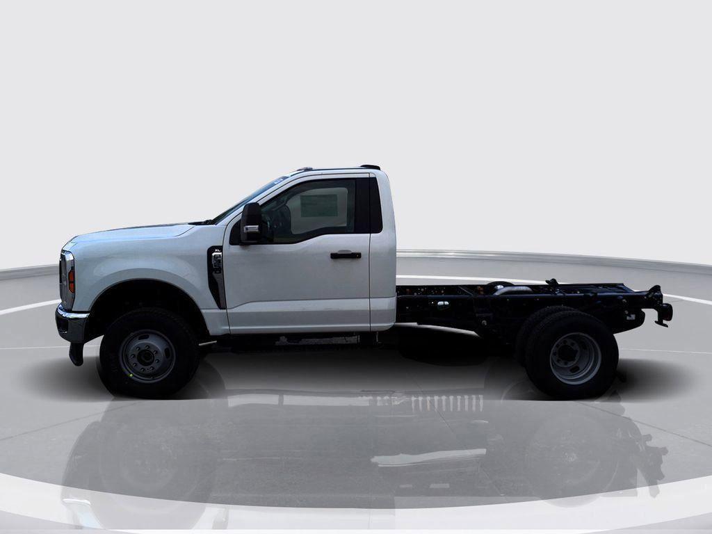 new 2025 Ford F-350 car, priced at $59,485