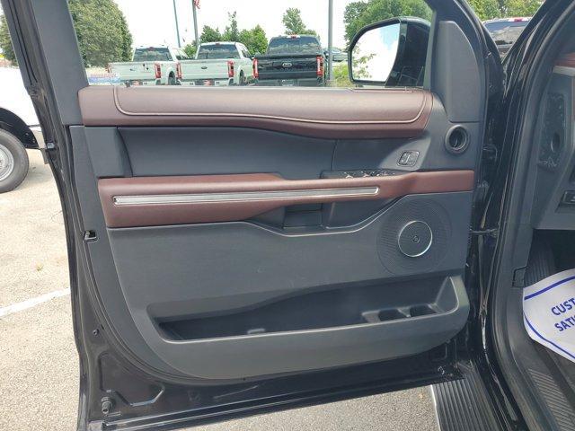 used 2023 Ford Expedition car, priced at $50,400