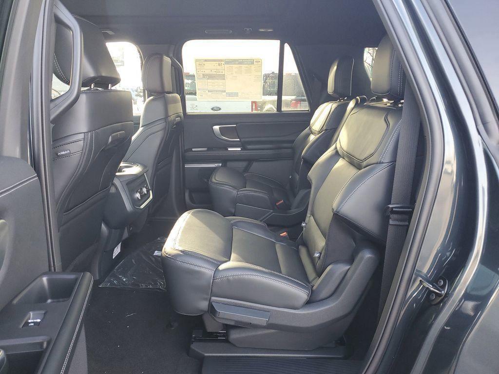 new 2025 Ford Expedition Max car