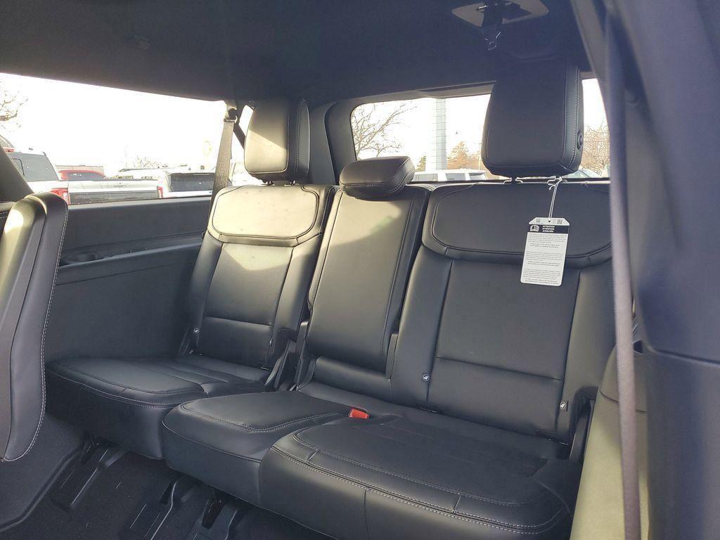 new 2025 Ford Expedition Max car