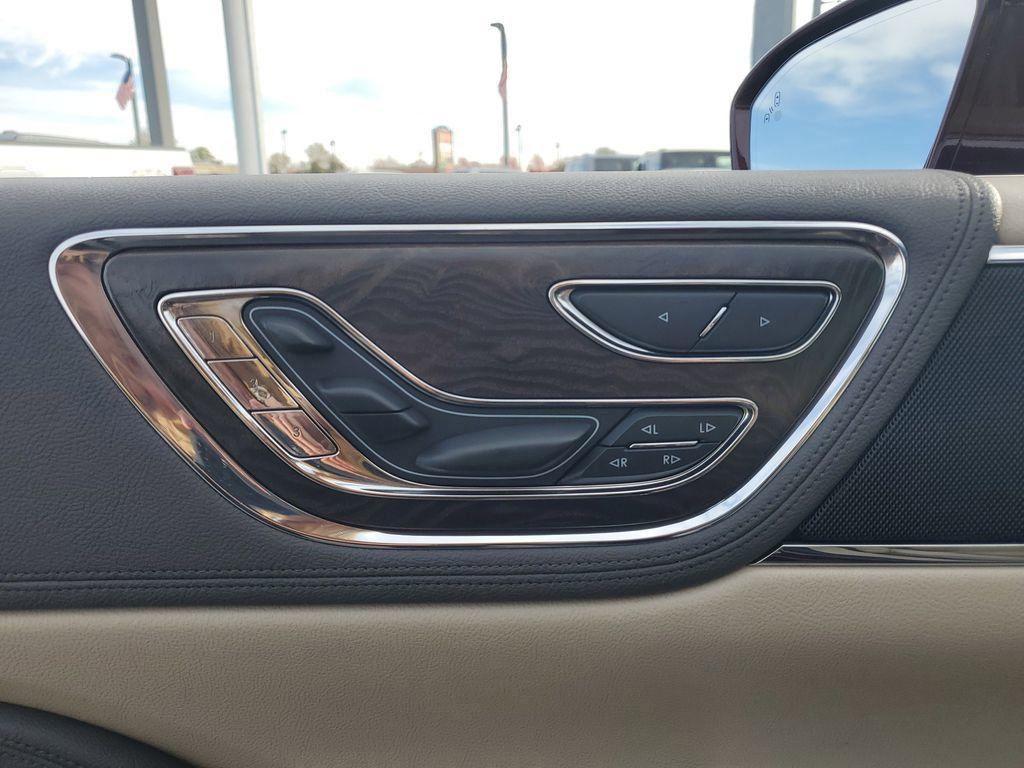 used 2017 Lincoln Continental car, priced at $20,000