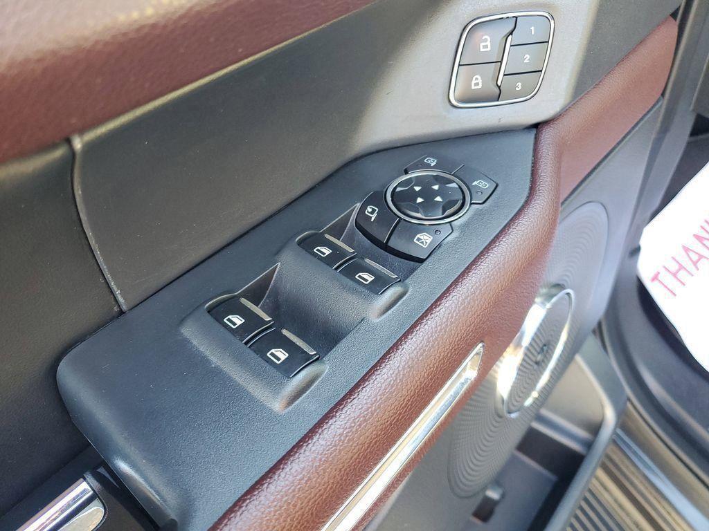 used 2023 Ford Expedition car, priced at $37,446