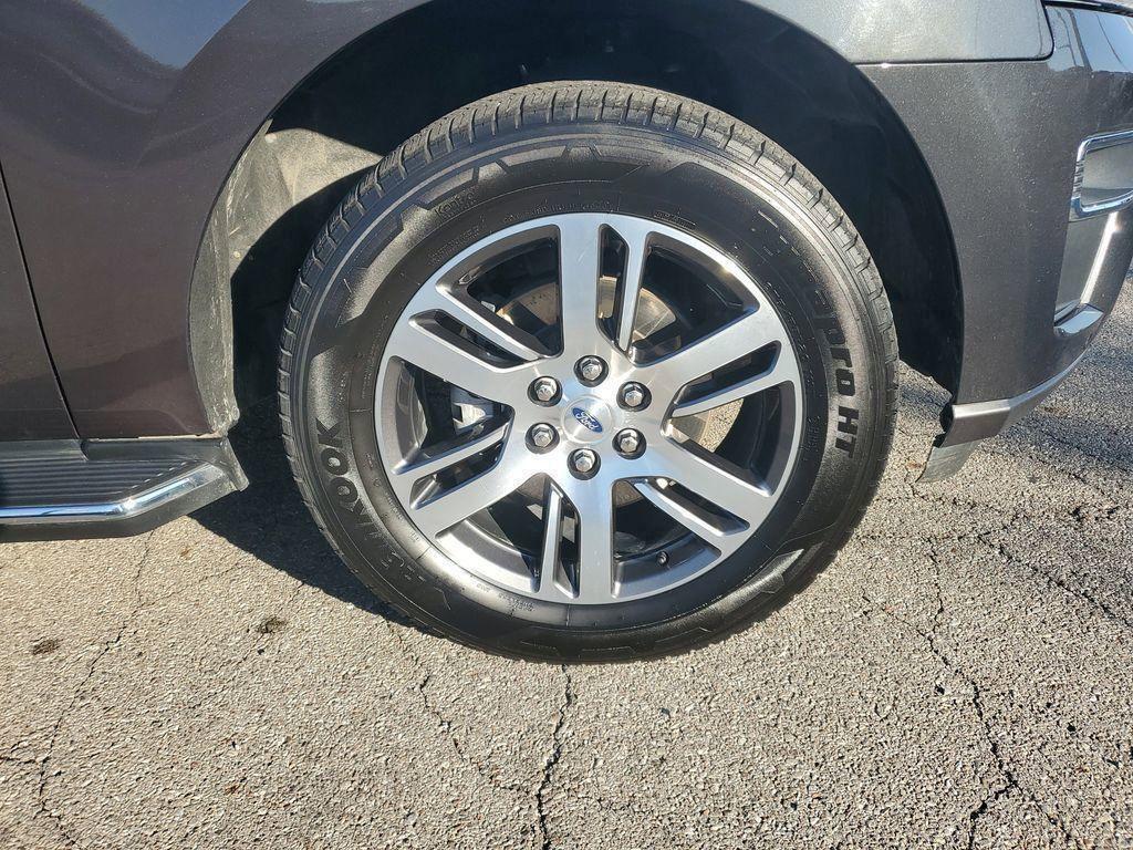 used 2023 Ford Expedition car, priced at $37,446