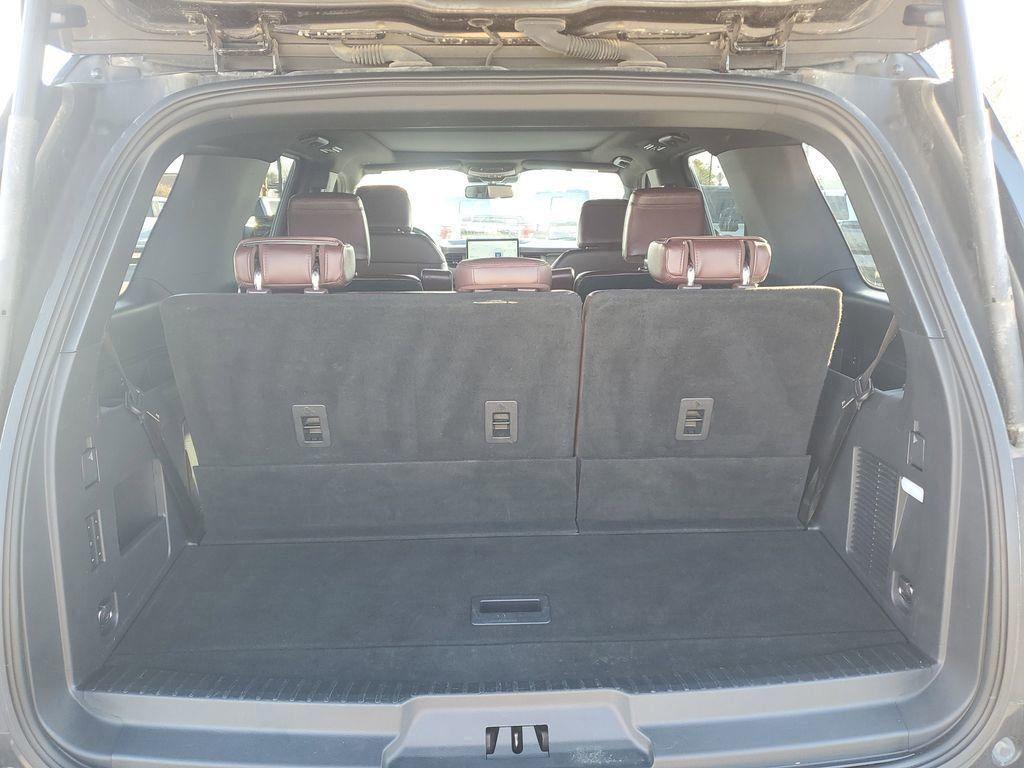 used 2023 Ford Expedition car, priced at $37,446