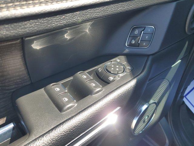 used 2021 Ford Expedition car, priced at $43,000