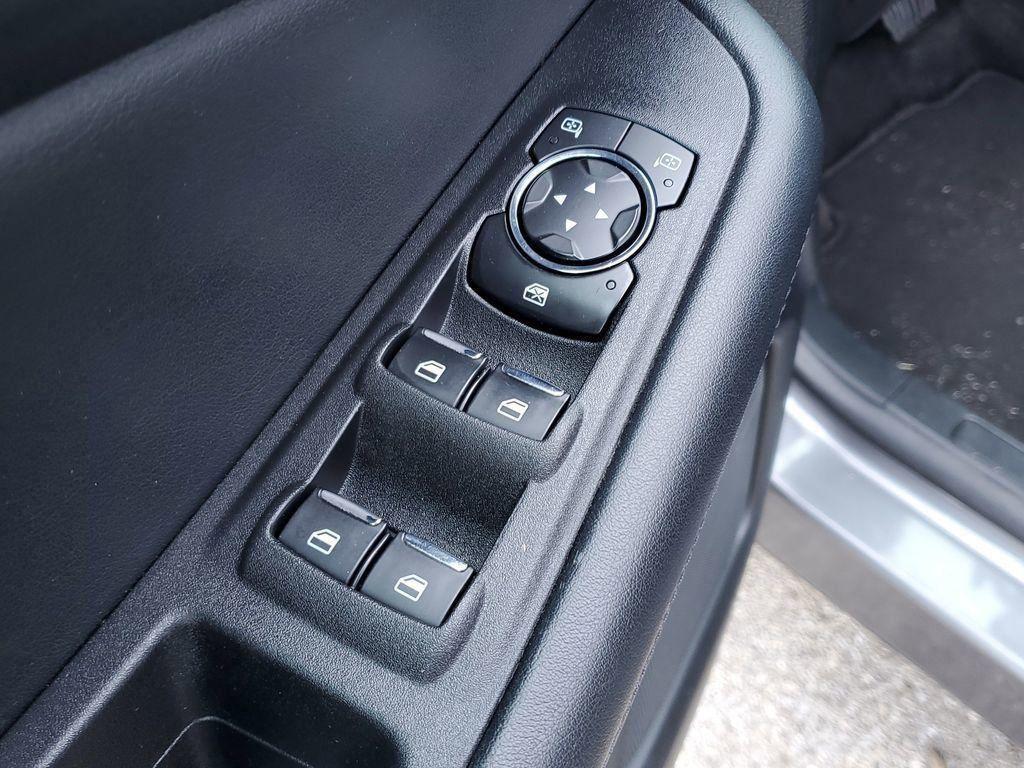 used 2024 Ford Edge car, priced at $20,355