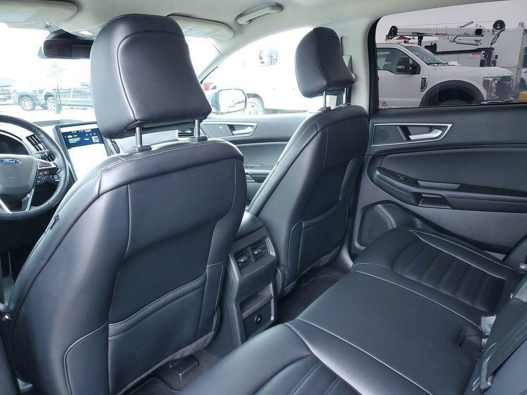 used 2024 Ford Edge car, priced at $20,355