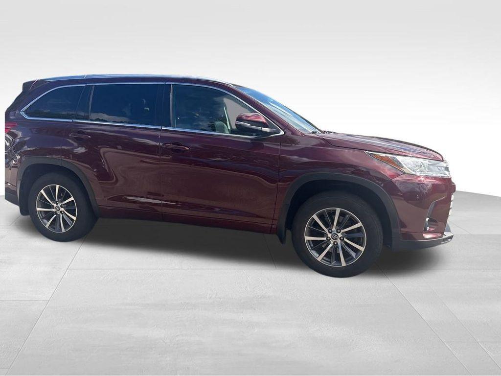 used 2017 Toyota Highlander car, priced at $21,500