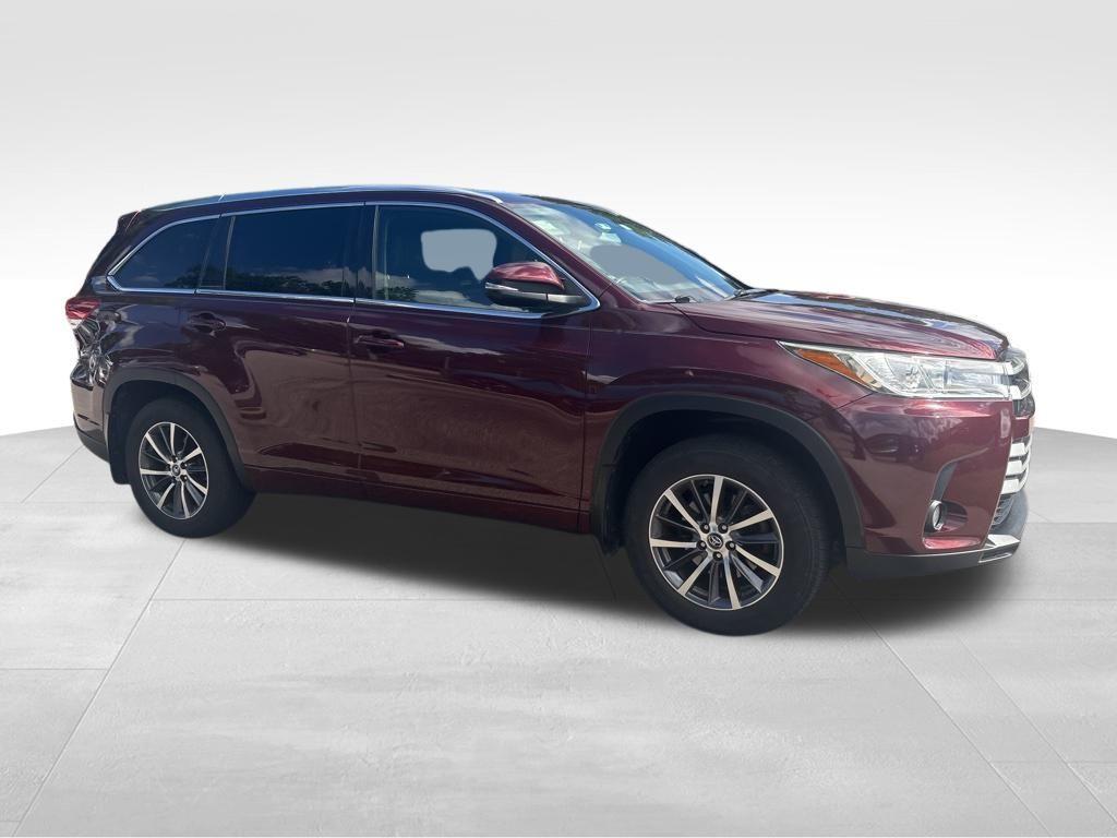 used 2017 Toyota Highlander car, priced at $21,500