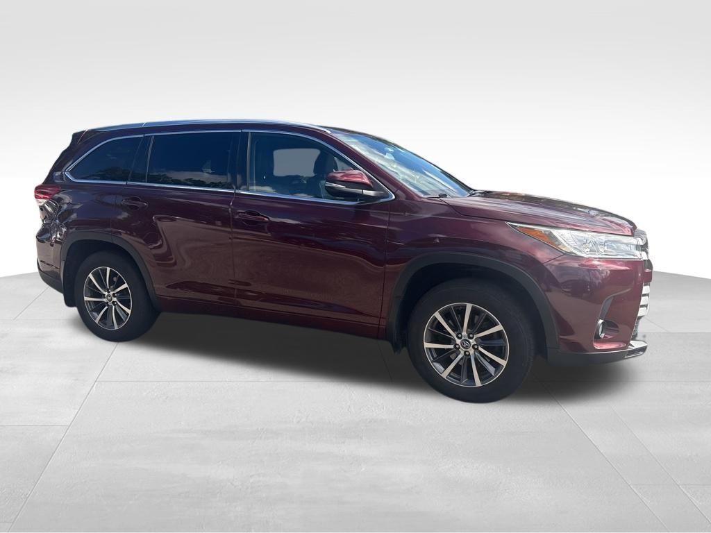 used 2017 Toyota Highlander car, priced at $21,500