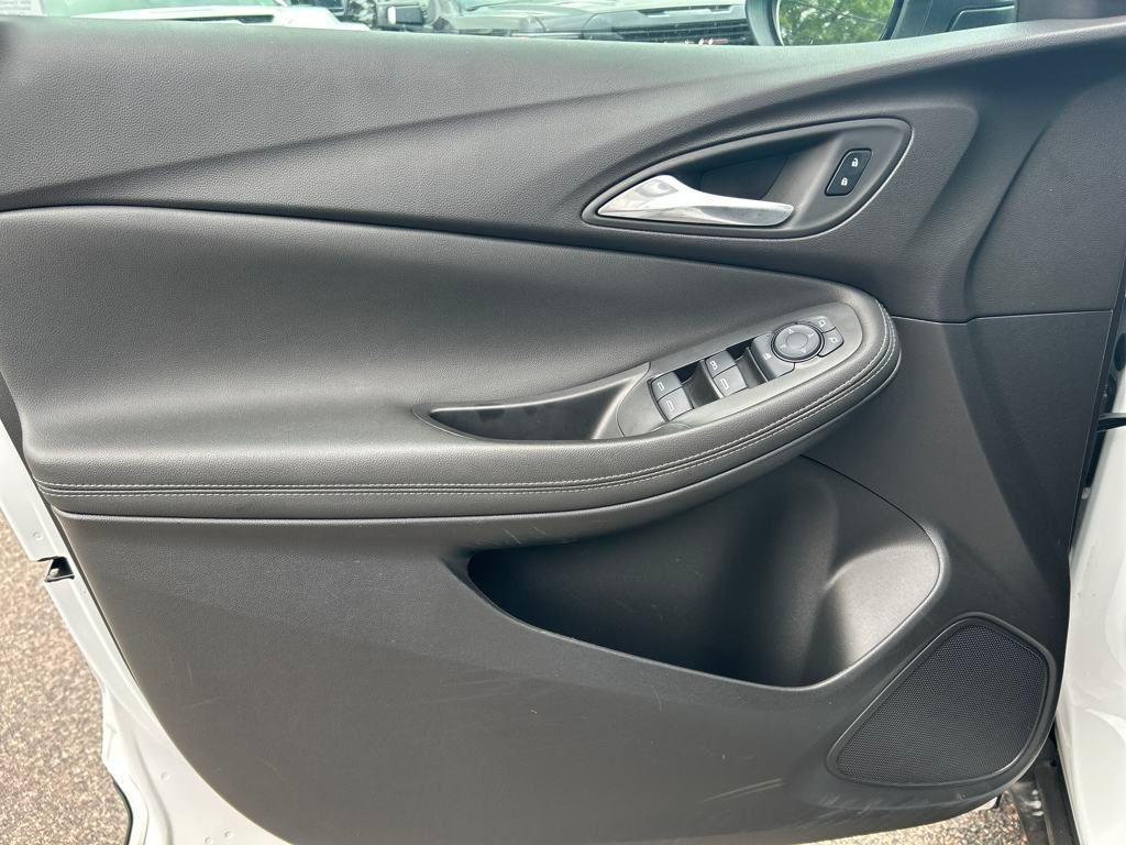 new 2025 Buick Encore GX car, priced at $24,690