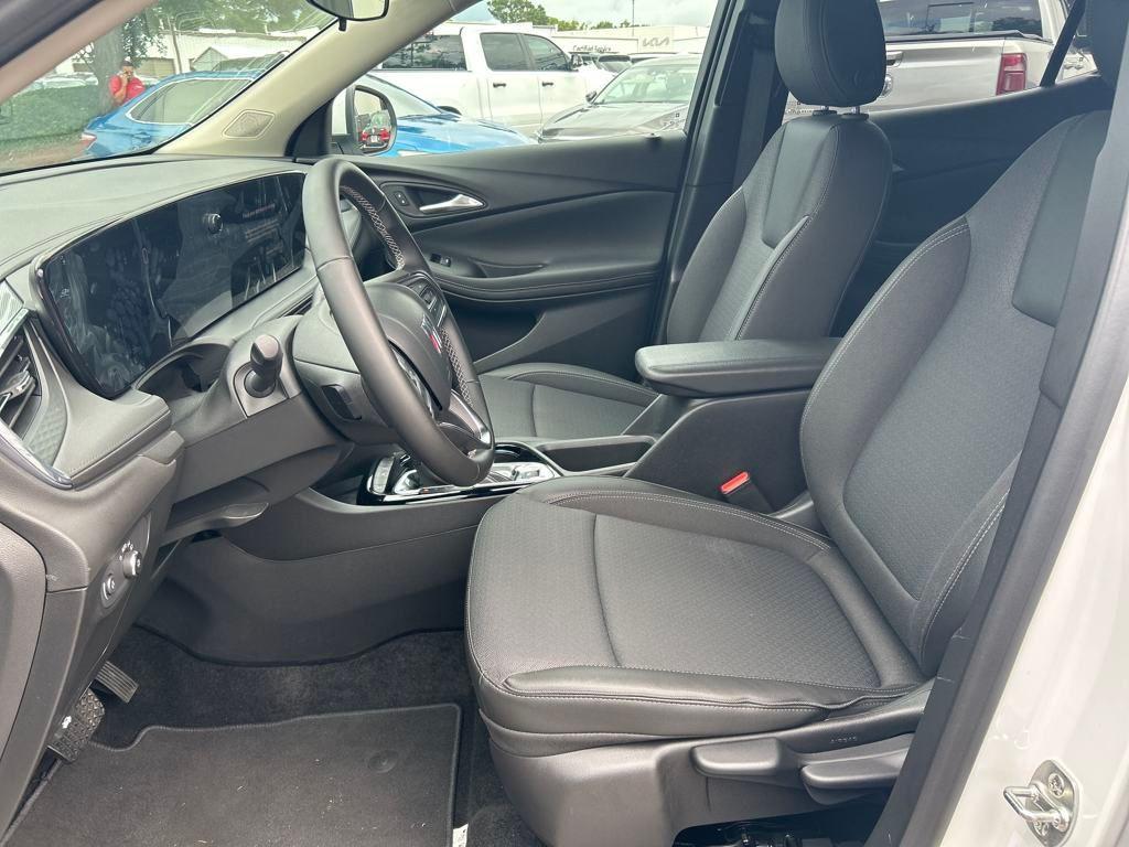 new 2025 Buick Encore GX car, priced at $24,690