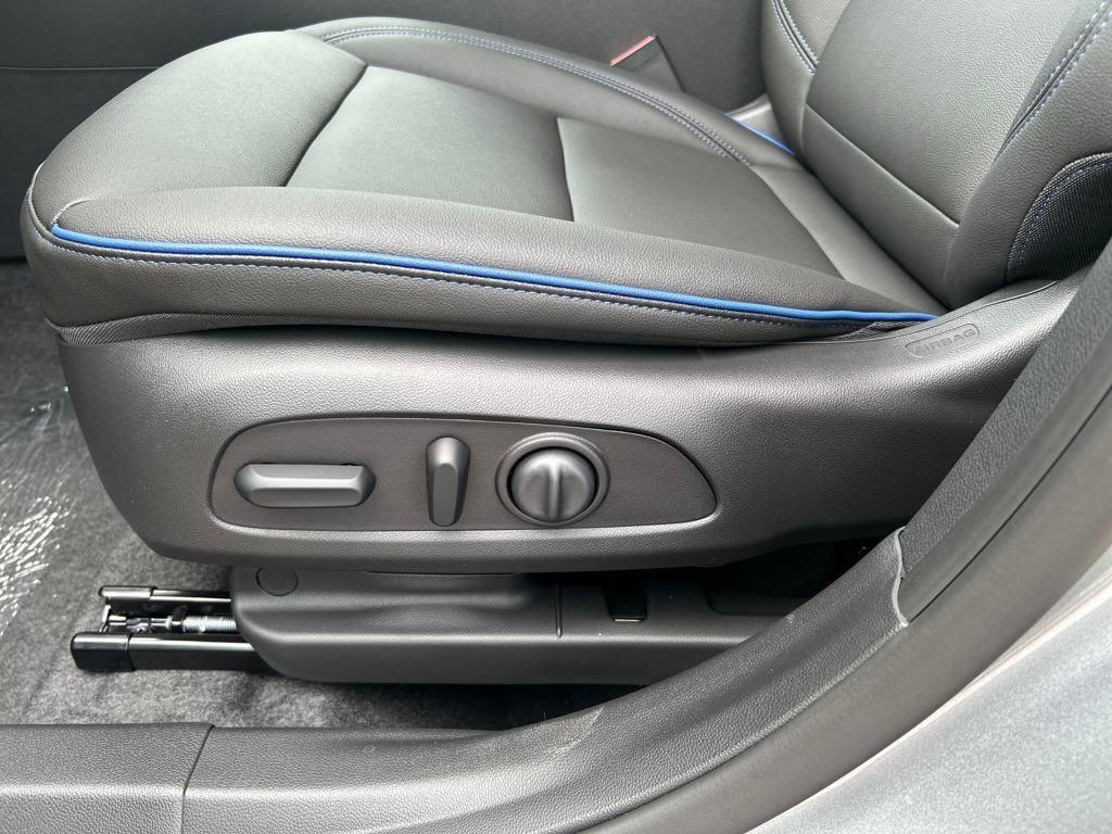 new 2025 Buick Envista car, priced at $26,475