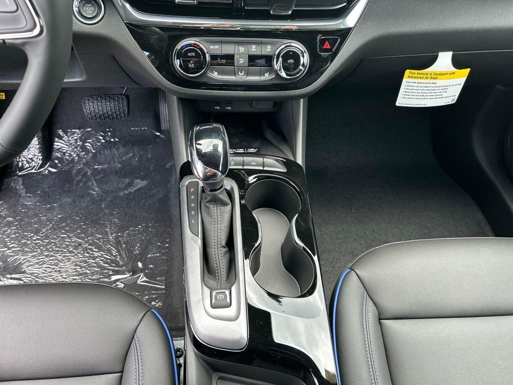 new 2025 Buick Envista car, priced at $26,475