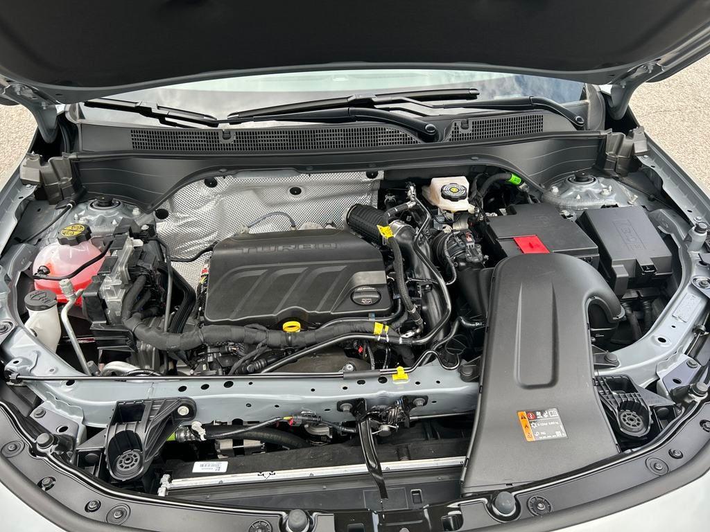 new 2025 Buick Envista car, priced at $26,475