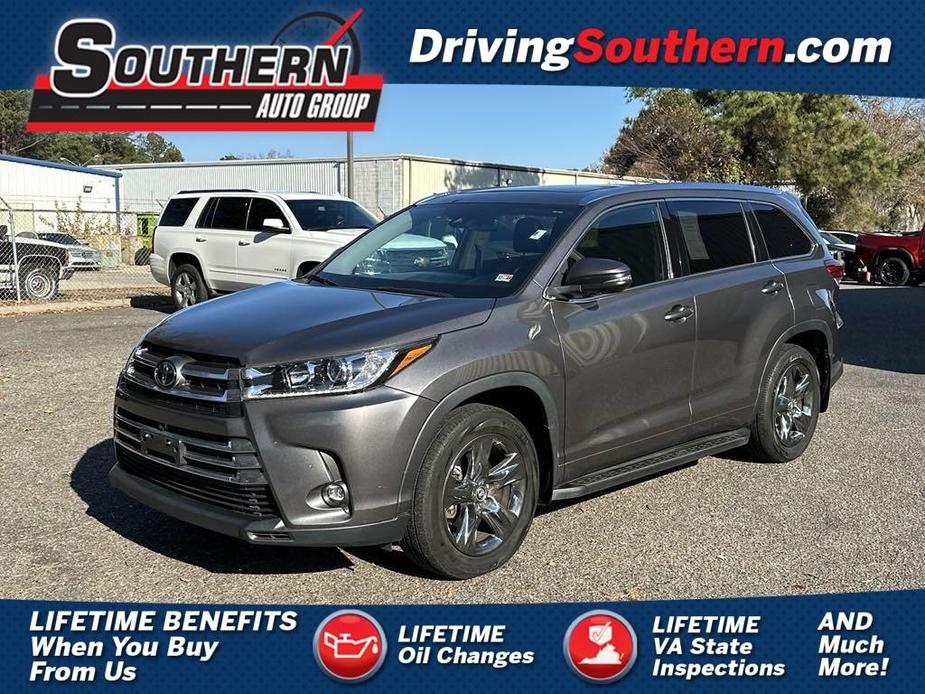 used 2019 Toyota Highlander car, priced at $31,400