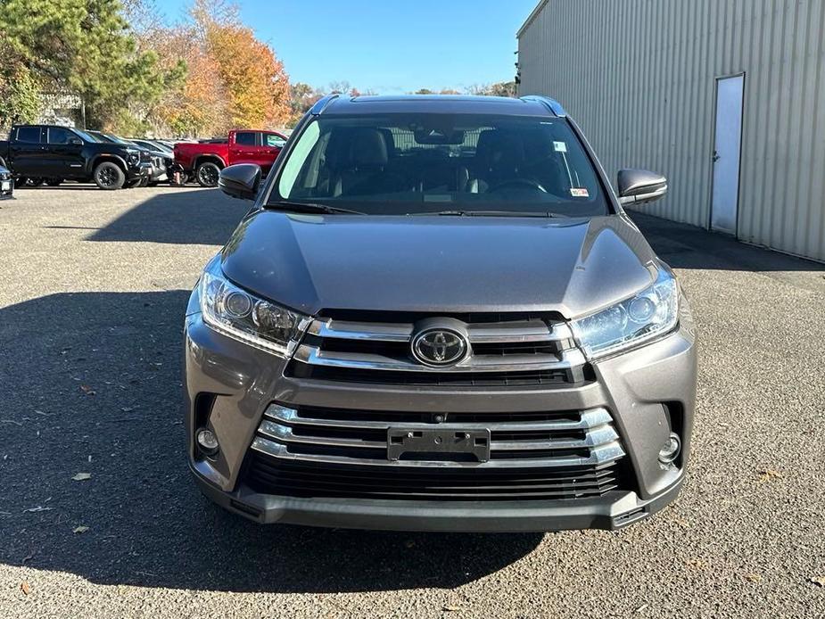 used 2019 Toyota Highlander car, priced at $31,400