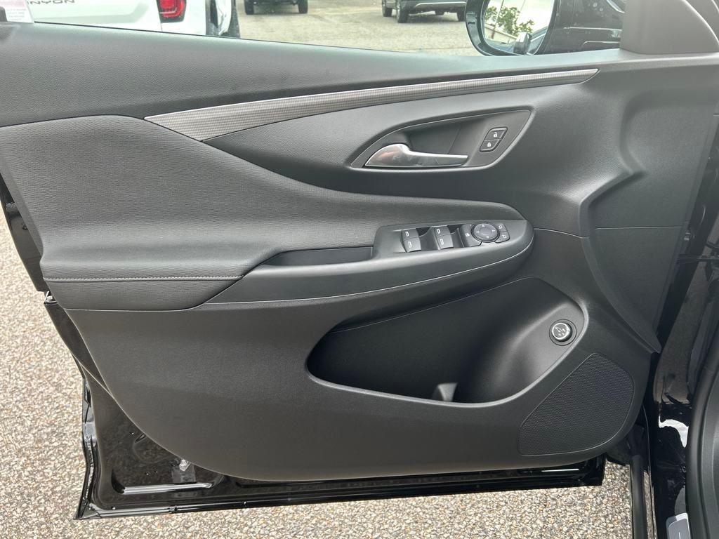 new 2025 Buick Envista car, priced at $26,381