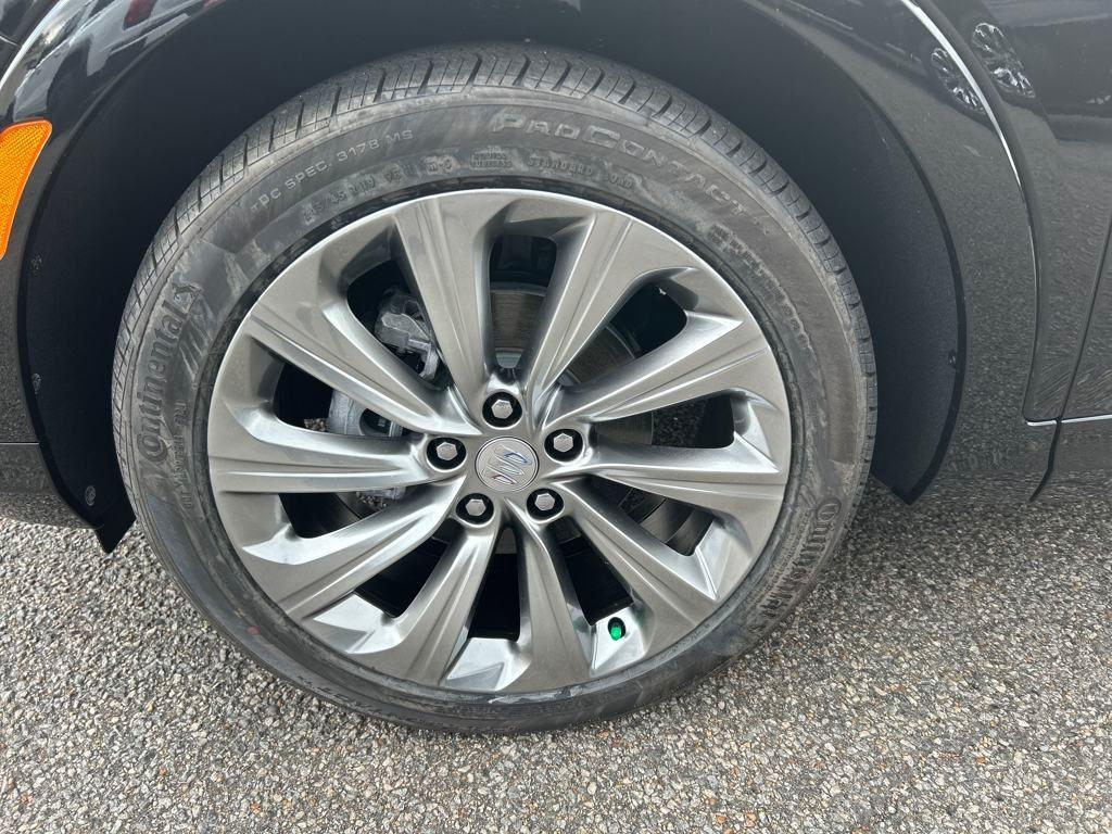 new 2025 Buick Envista car, priced at $26,381