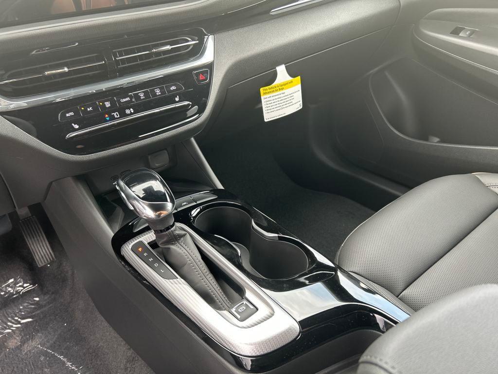 new 2025 Buick Envista car, priced at $26,381