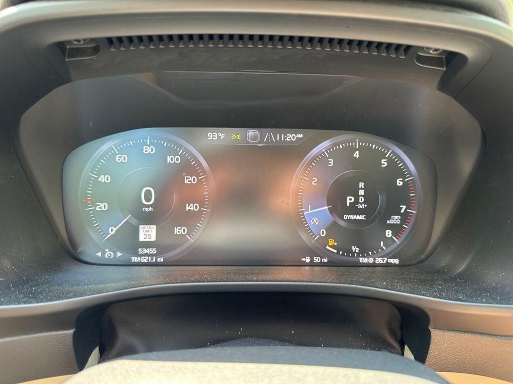 used 2021 Volvo XC40 car, priced at $25,995
