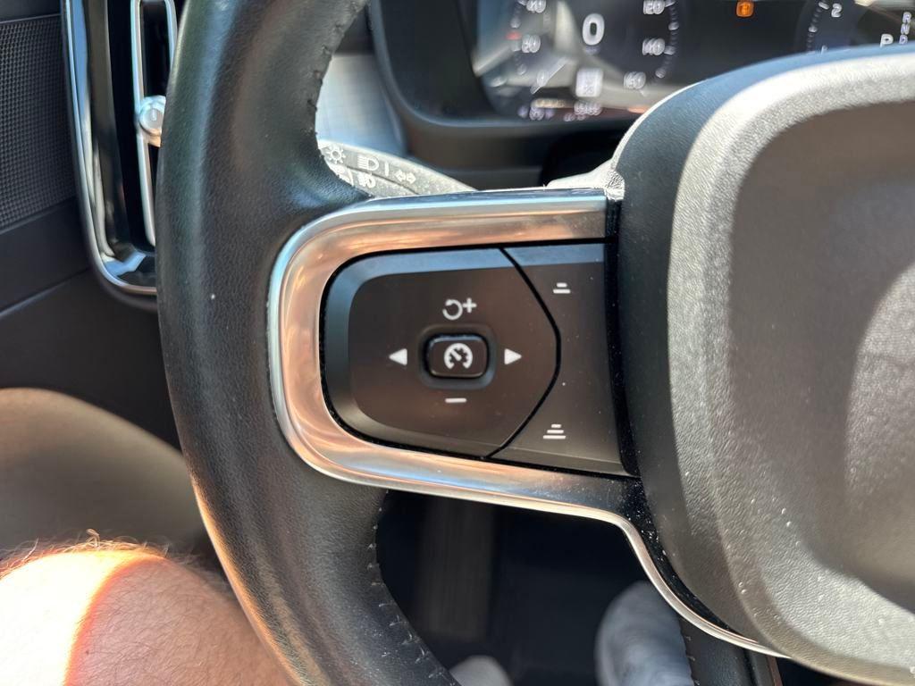 used 2021 Volvo XC40 car, priced at $25,995