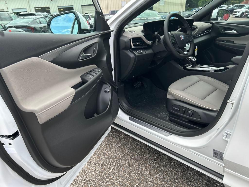 used 2025 Buick Envista car, priced at $30,962