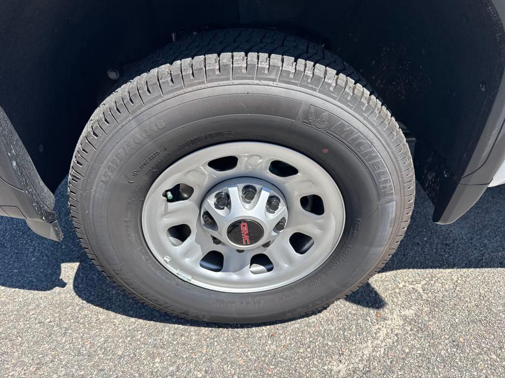new 2024 GMC Sierra 2500 car, priced at $51,050