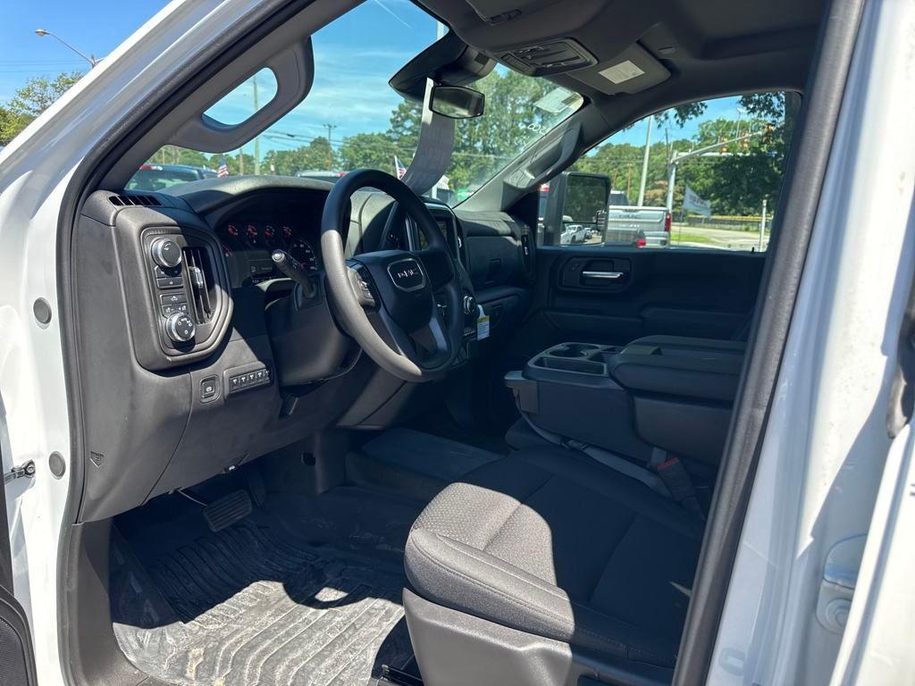 new 2024 GMC Sierra 2500 car, priced at $51,050