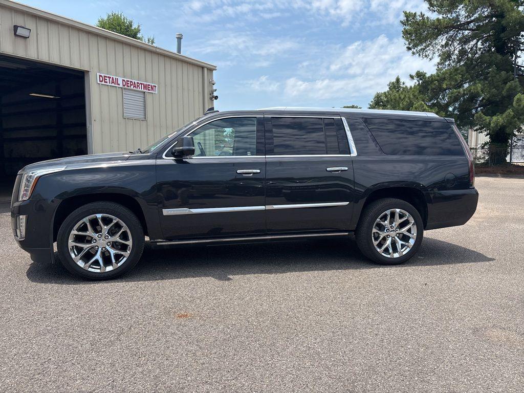 used 2019 Cadillac Escalade ESV car, priced at $38,500