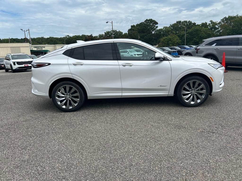 new 2025 Buick Envista car, priced at $26,855