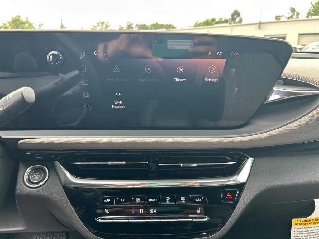 new 2025 Buick Envista car, priced at $26,855