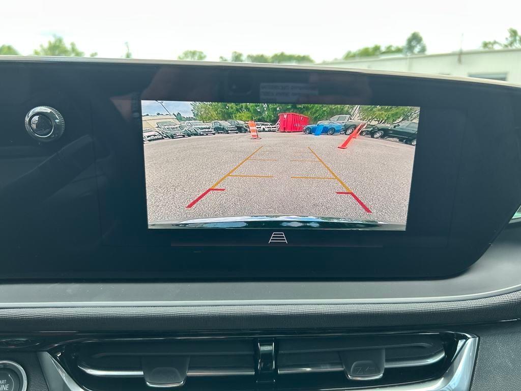 new 2025 Buick Envista car, priced at $26,381